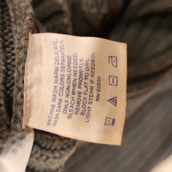 Beautiful Lands EndHalf Zip Sweater - Picture 5 of 5
